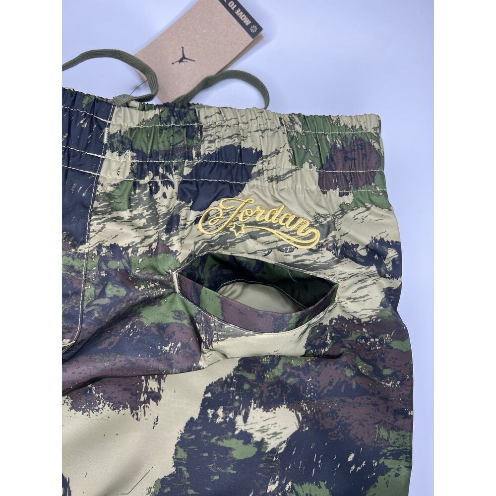 Women’s Jordan Brooklyn Camo Novelty pants size small - Picture 7 of 11